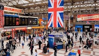 A Walk Through The London Victoria Station London England [upl. by Nileak]